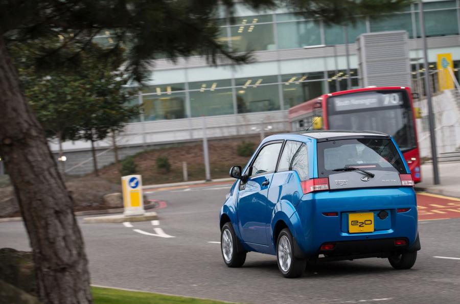  Mahindra e2o 2016 года  (UK) (фото 2 из 5)